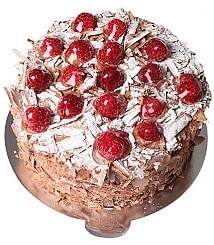 4 ile 6 kişilik Çikolatalı Frambuazlı yaş pasta pasta siparişi